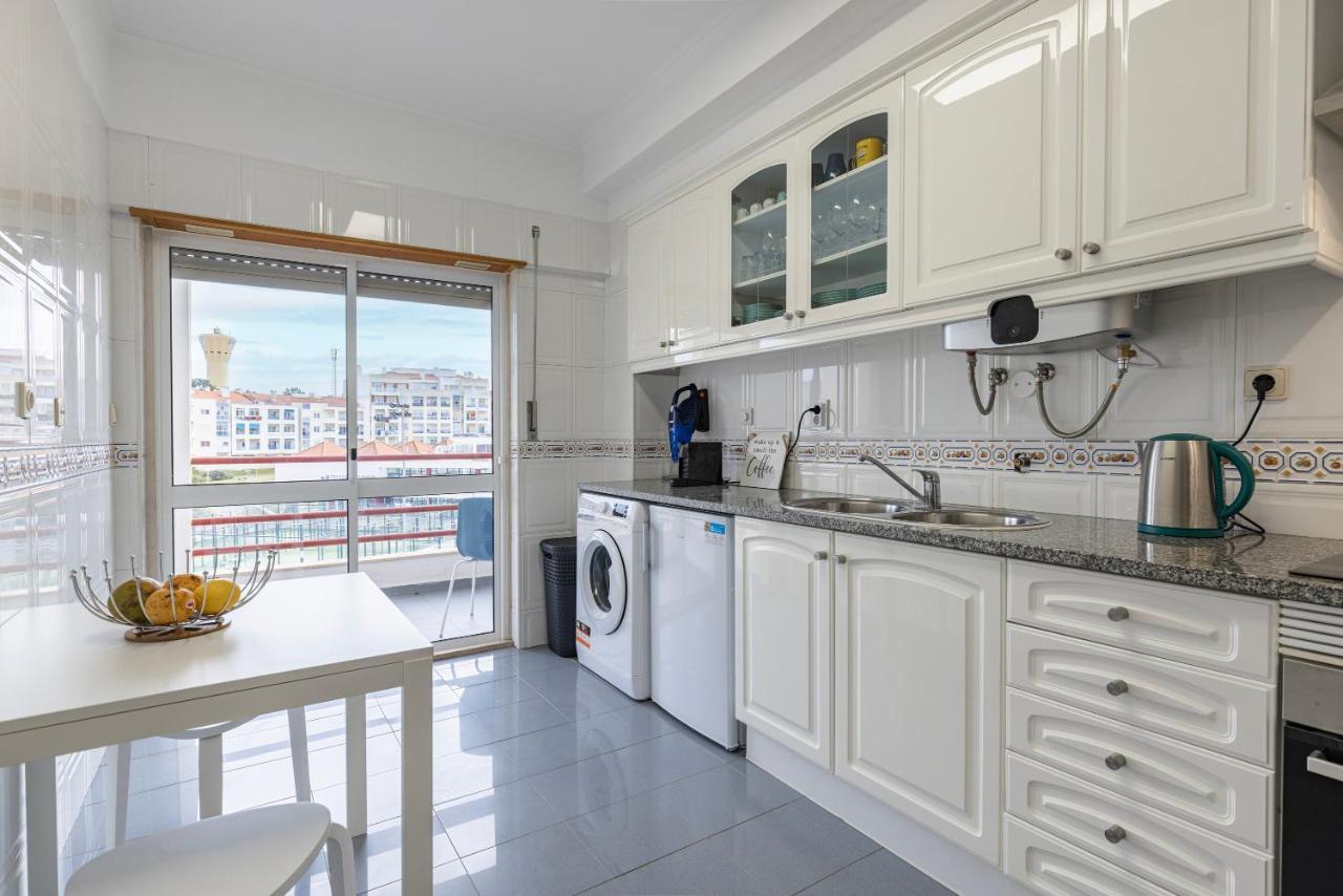 Sunny 2 Bdr Apartment By Lovelystay Шарнека Экстерьер фото