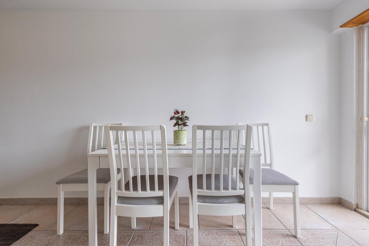Sunny 2 Bdr Apartment By Lovelystay Шарнека Экстерьер фото